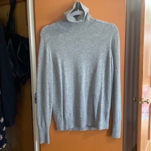 Everlane cashmere turtleneck